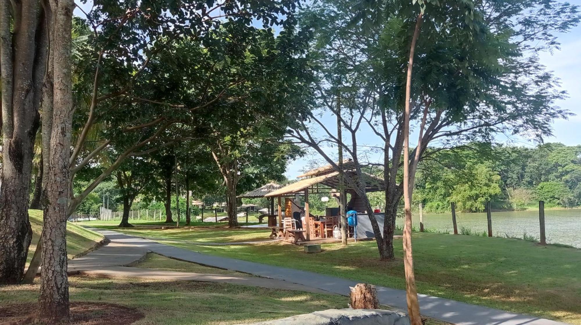 Flat No Pontal Do Lago Caldas Novas Eksteriør bilde